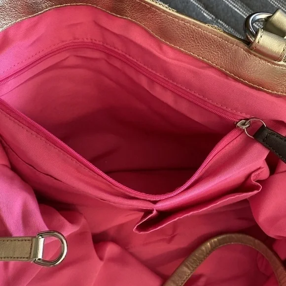 Coach XL gold lined hot pink multi pockets purse spacious bag purse - Picture 14 of 17